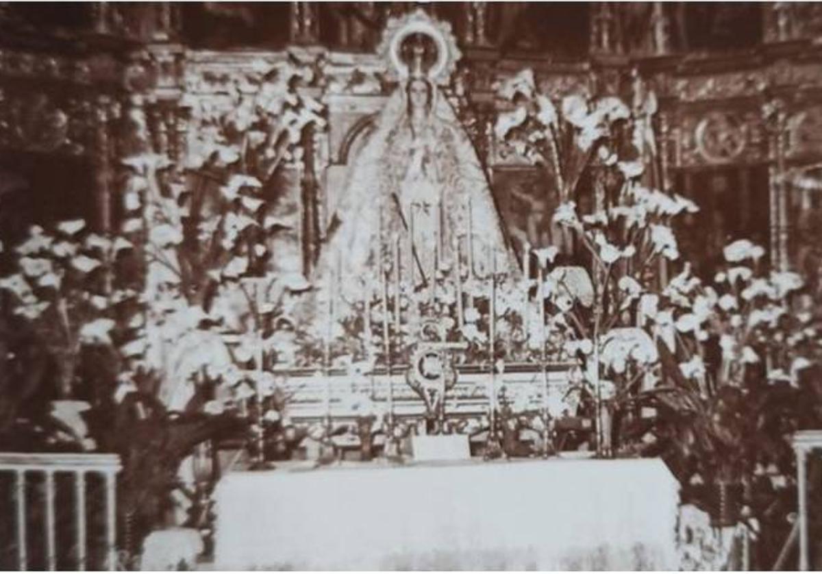 La Virgen de la Luz en la Parroquia de la Asunción en la década de 1960.