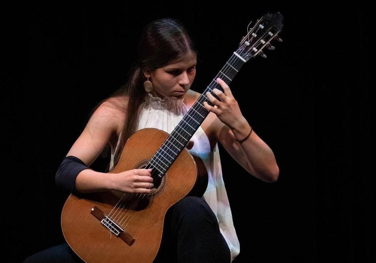 Ioanna Kazoglou, tercera concertista del IV Festival Internacional de Guitarra