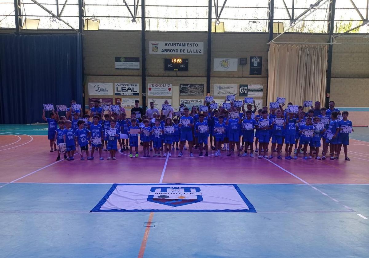 Finaliza el II Campus de Fútbol 'Fútbol + Vida' del Arroyo CP