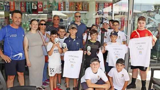 Javier Bello, Erik Parrilla y Jorge Chaves ganan el Concurso de Pesca Infantil Embalse de Molano