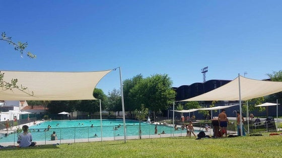 Arroyo de la Luz se despide de la temporada de baños