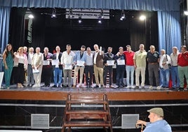 Participantes, organización y autoridades tras el concurso.