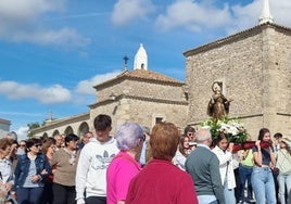 Arroyo volvió a la dehesa para acompañar a San Pedrino en su día