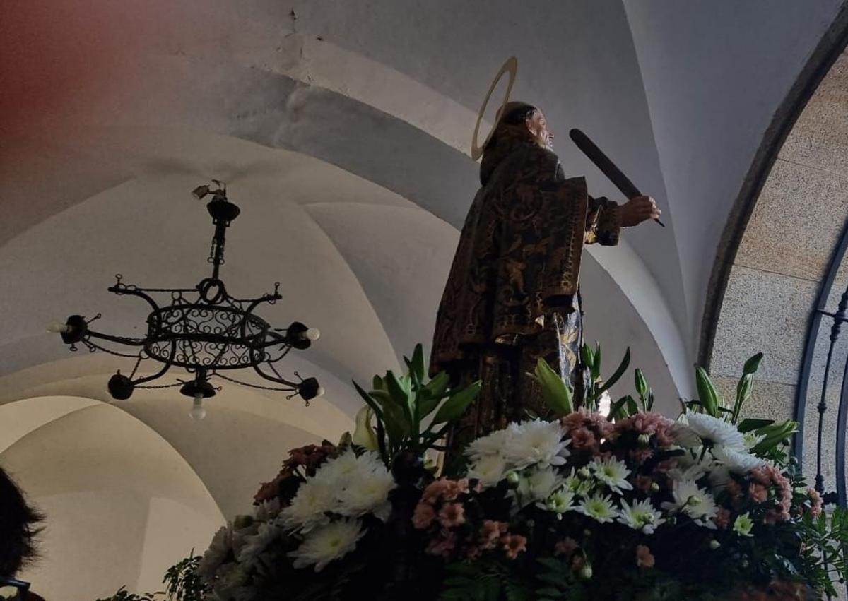 Imagen secundaria 1 - Arroyo volvió a la dehesa para acompañar a San Pedrino en su día