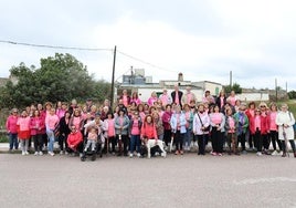 Participantes en la Marcha Rosas de Arroyo de la Luz.