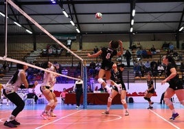 Juliana Sandes ataca un primer tiempo