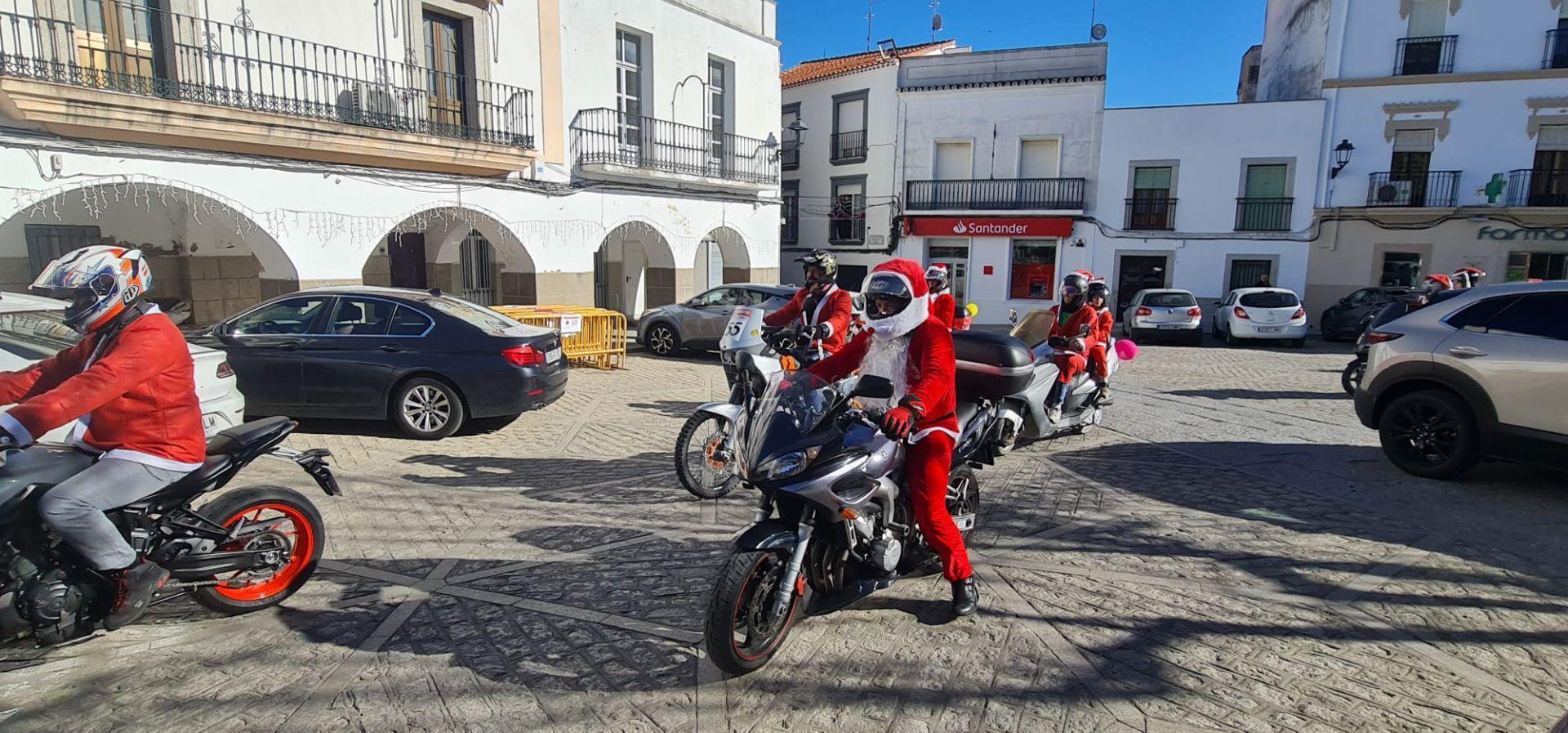 Primera edición de la Papanoelada Motera de Arroyo de la Luz