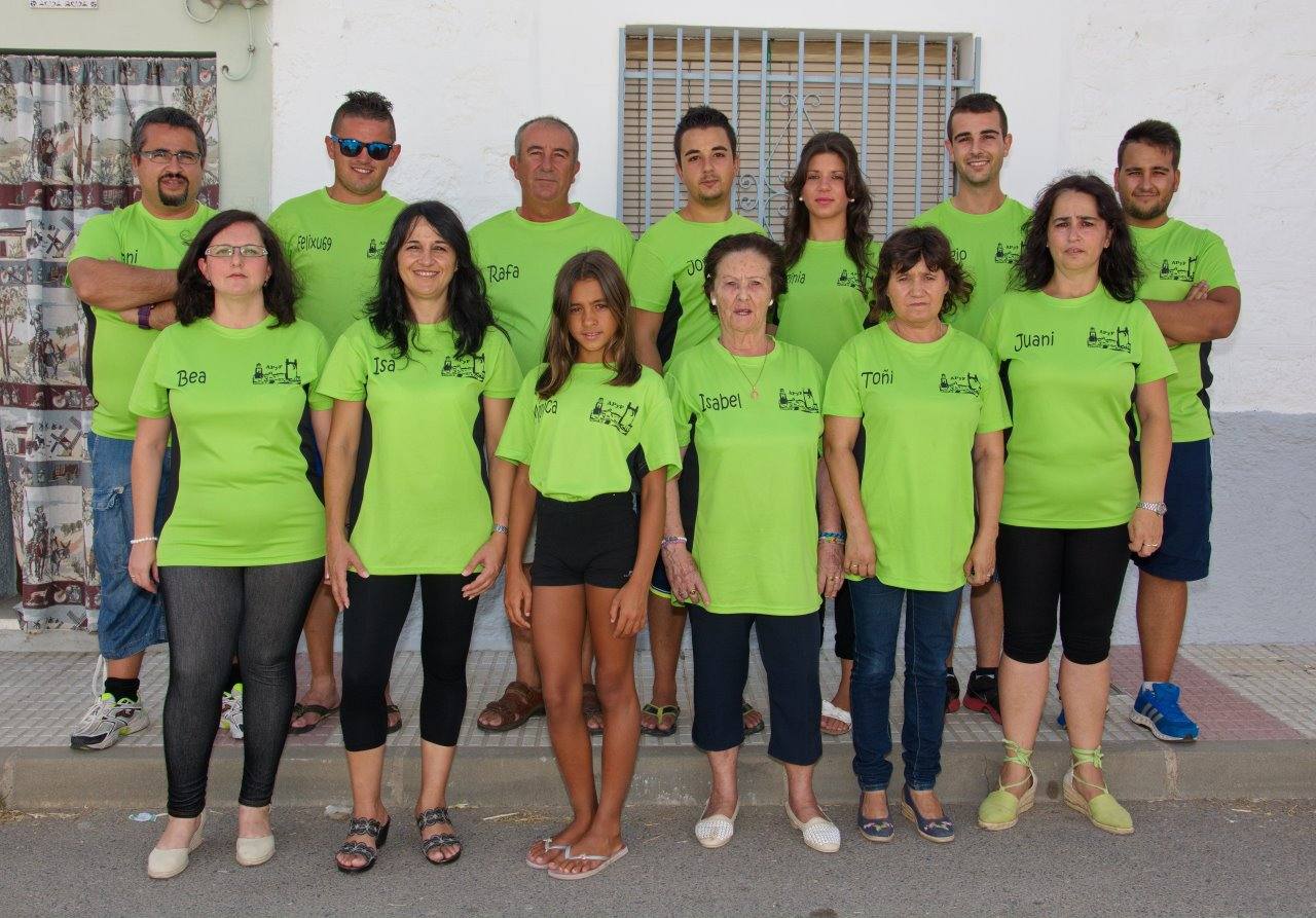 Componentes de la asociación Arroyo de la Luz Paisajes y Fiestas. ::APyF