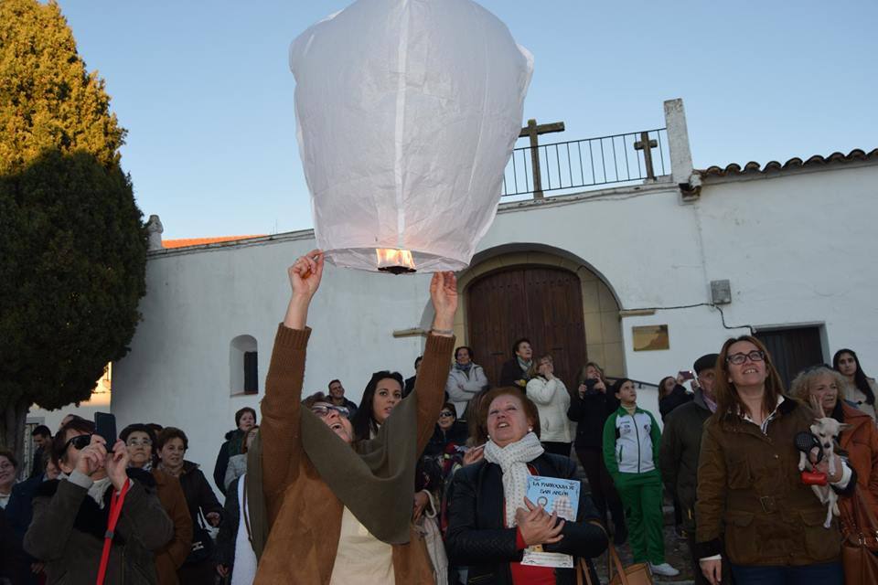 Suelta de farolillos.