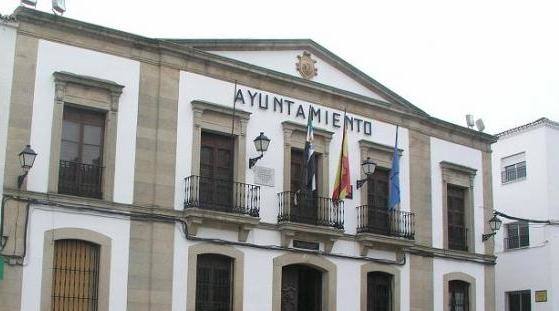 Fachada del Ayuntamiento de Arroyo de la Luz 