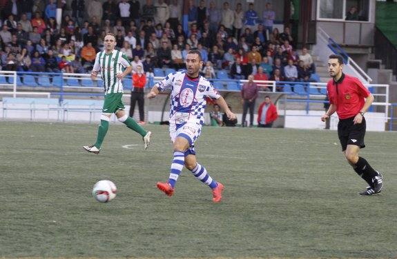 Jorge Pina, en acción con el Arroyo esta temporada. 