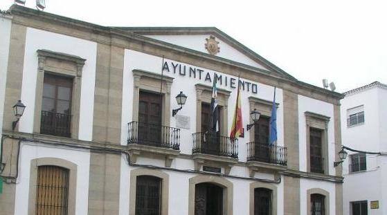 El Ayuntamiento De Arroyo de La Luz abona la paga extra del 2012