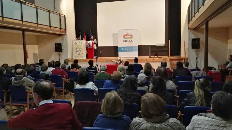 eEn el acto de la entrega de premios a los ganadores del concurso 'Poeta Juan Ramos'. 