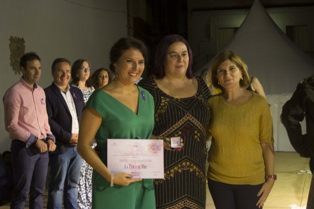 Traca de fin de fiesta en Arroyo de la Luz con la entrega de las Tencas de Oro