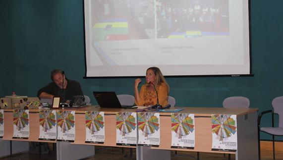 La biblioteca municipal de Arroyo de la Luz presentó uno de sus proyectos en el marco del I encuentro de firmantes Pacto de la Lectura en Extremadura