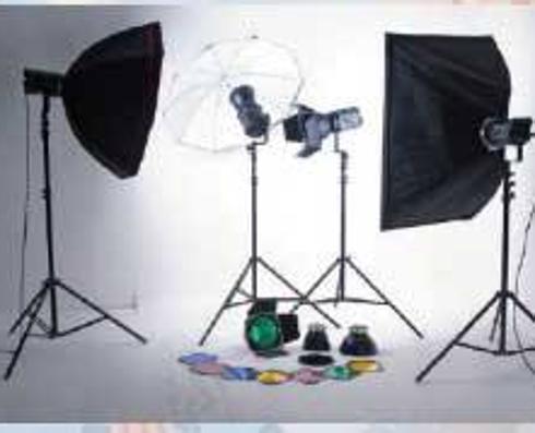 Talleres previo a la Gala de Entrega de los Premios de fotografía y pintura Luis de Morales