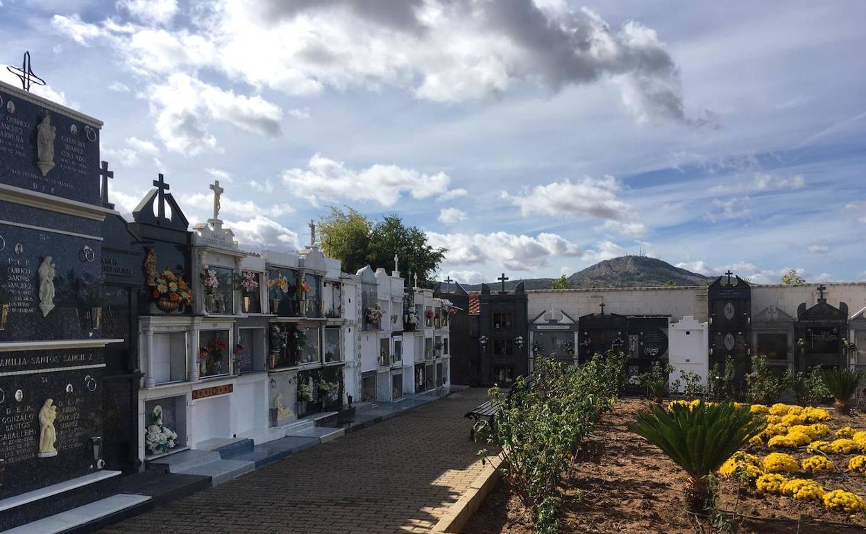 Hoy finaliza el plazo para pedir cita para las visitas al cementerio en el puente de Todos los Santos