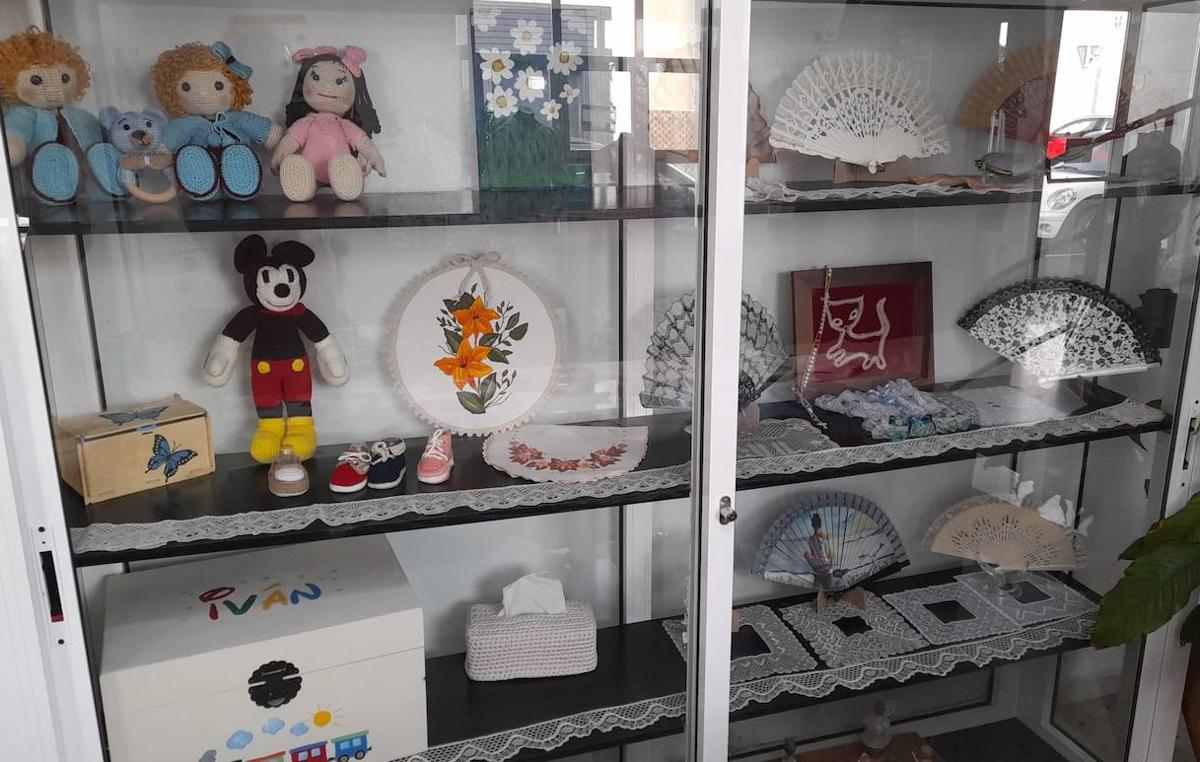 Los alumnos del área artística de la UP Pelayo Moreno expone sus trabajos