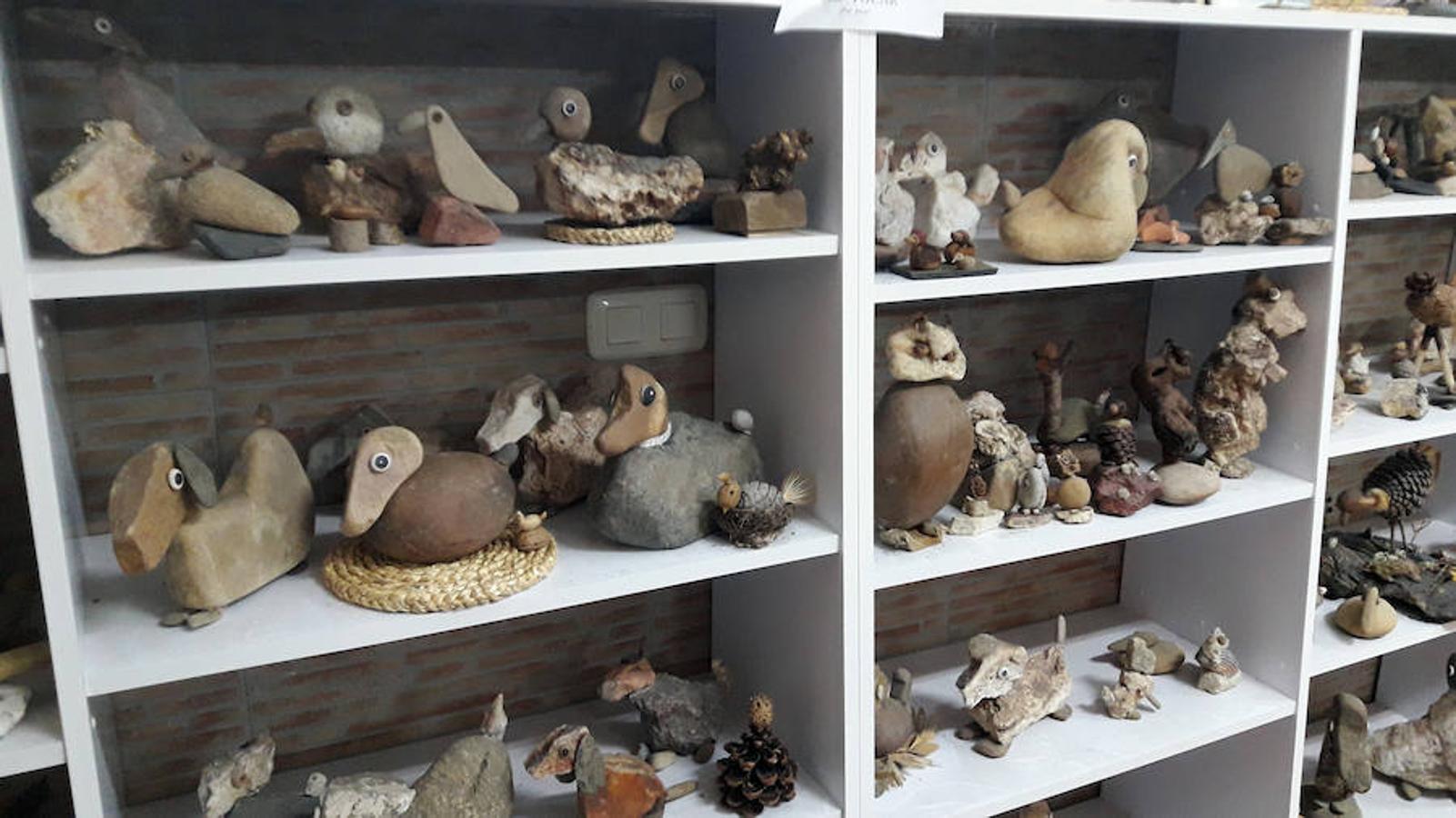 Juan Sánchez Huertas tiene abierto al público desde el 2000, en Campanario, su Museo Arte-Naturaleza y Etnográfico. Su colección consta de numerosos aperos de labranza y pastoriles, pero también de utensilios de los distintos oficios de antaño