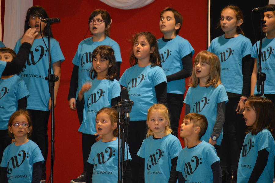 Campanario acogió el pasado sábado 23 de marzo el I Encuentro de Escolanías y Coros Infantiles, que reunió a un total de cinco agrupaciones corales 