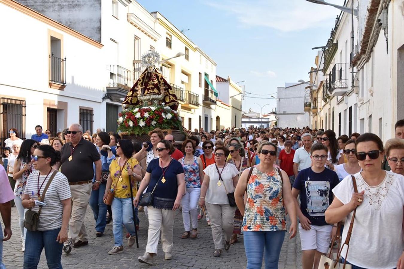 El pueblo de Campanario despidió a su Patrona, que tras 37 días en la parroquia, regresó el domingo 2 de junio a su ermita FOTOS: A. C.