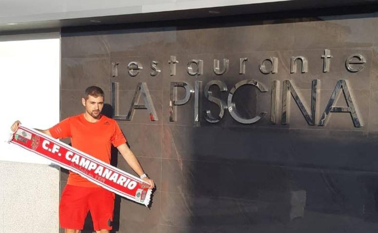 Chema en su presentación en el Restaurante La Piscina de Quintana. 