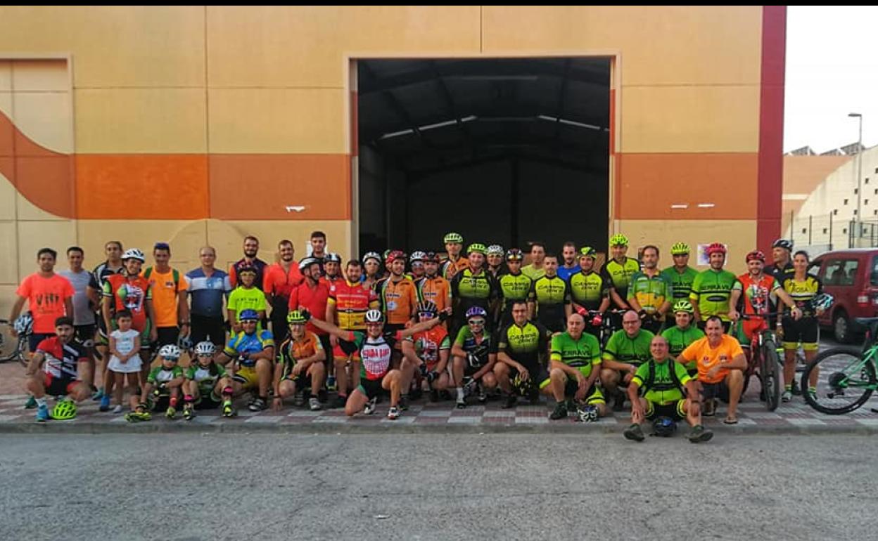 Participantes en la ruta nocturna. 
