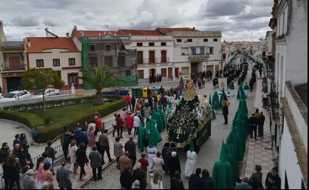 Procesión con María Santísima de la Victoria en Campanario.