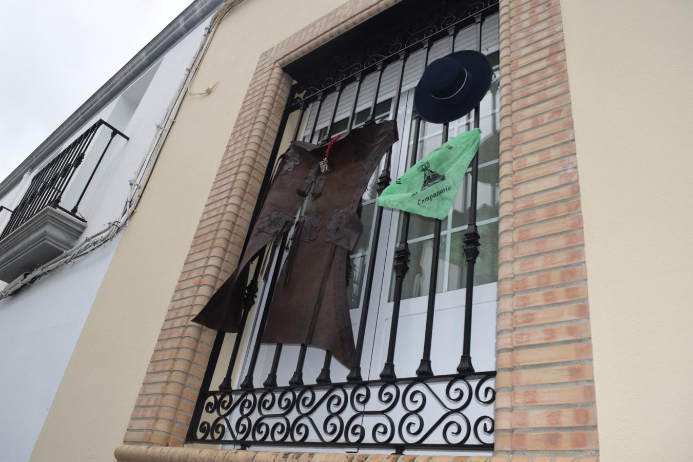 Guitarra en mano, los campanarienses cantaron a su patrona. 