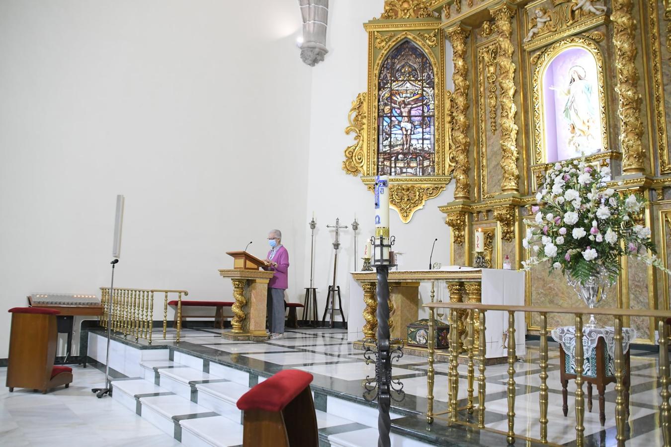 Durante el fin de semana han tenido lugar los actos de celebración del LXV Aniversario de Coronación de la Virgen de Piedraescrita. Este año, dichos actos se han celebrado en la iglesia de la Asunción ante un cuadro de la Virgen, y con aforo reducido y medidas de seguridad. Eso sí, no han faltado la gran fe y devoción que los campanarienses demuestran a su patrona.