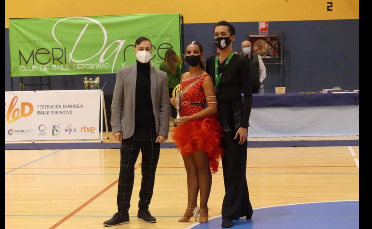 Jesús Blanco y Alba González se alzan ganadores del Campeonato de Extremadura en Baile Latino