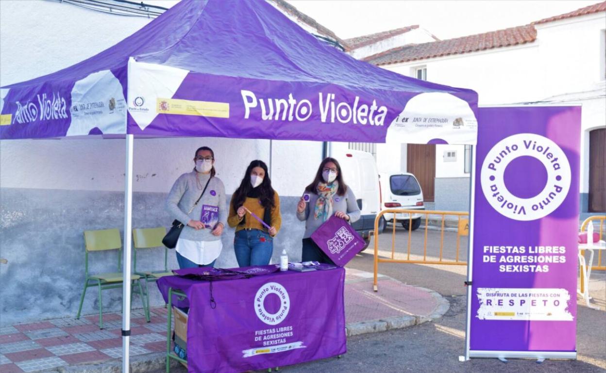 Punto Violeta instalado en Campanario. 