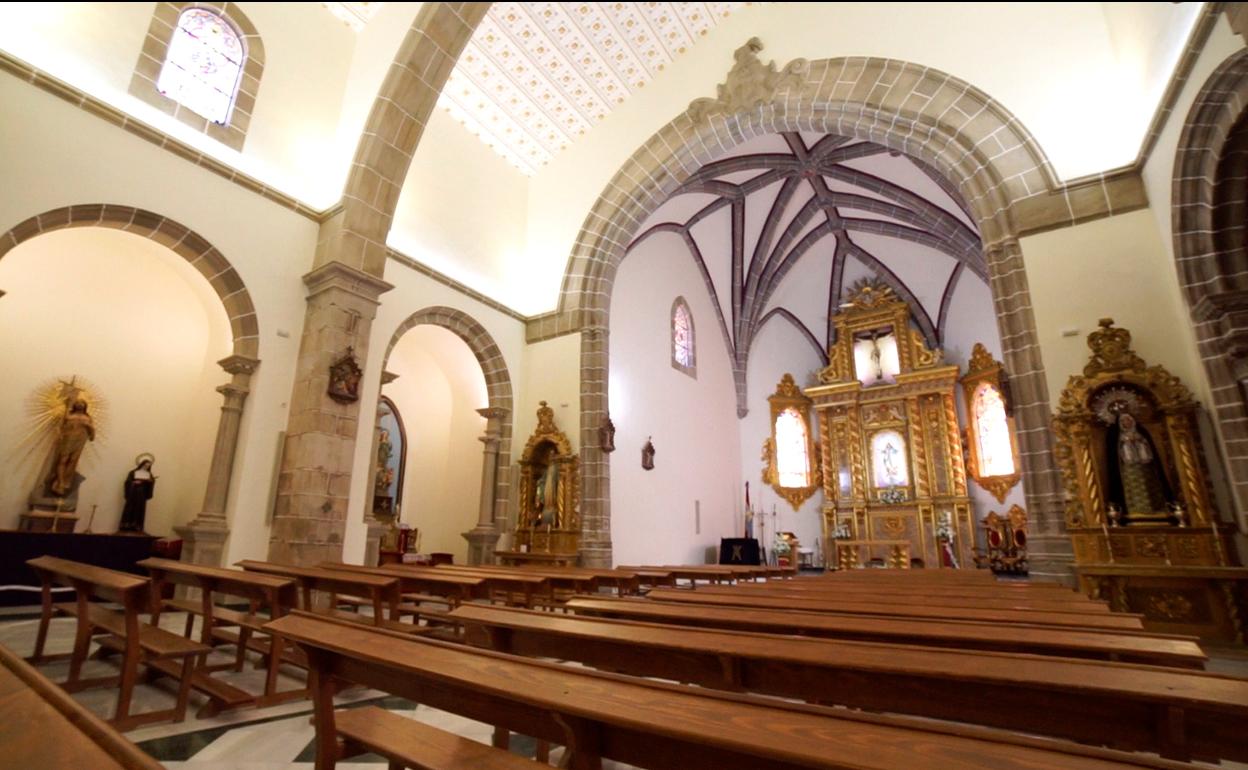 Interior de la iglesia de la Asunción de Campanario. 