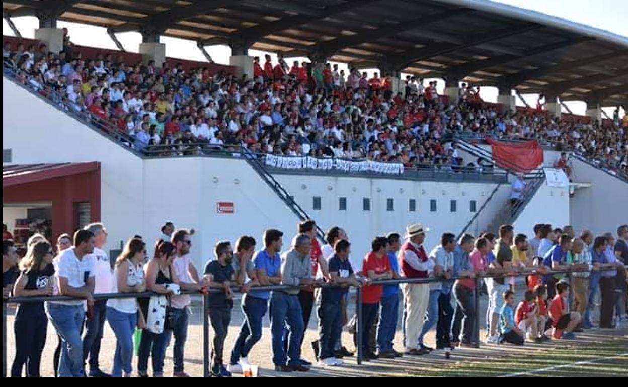 A la venta las entradas con aforo limitado para el CF Campanario - CP Chinato