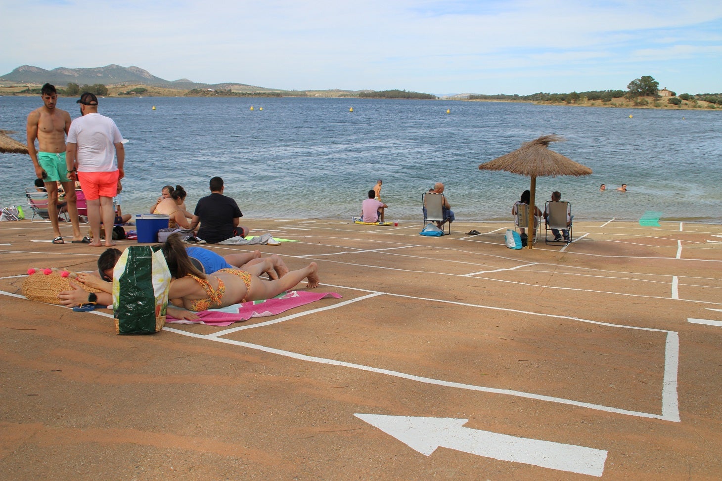 Playa Costa Alegre de Campanario en el Pantano de Orellana. 