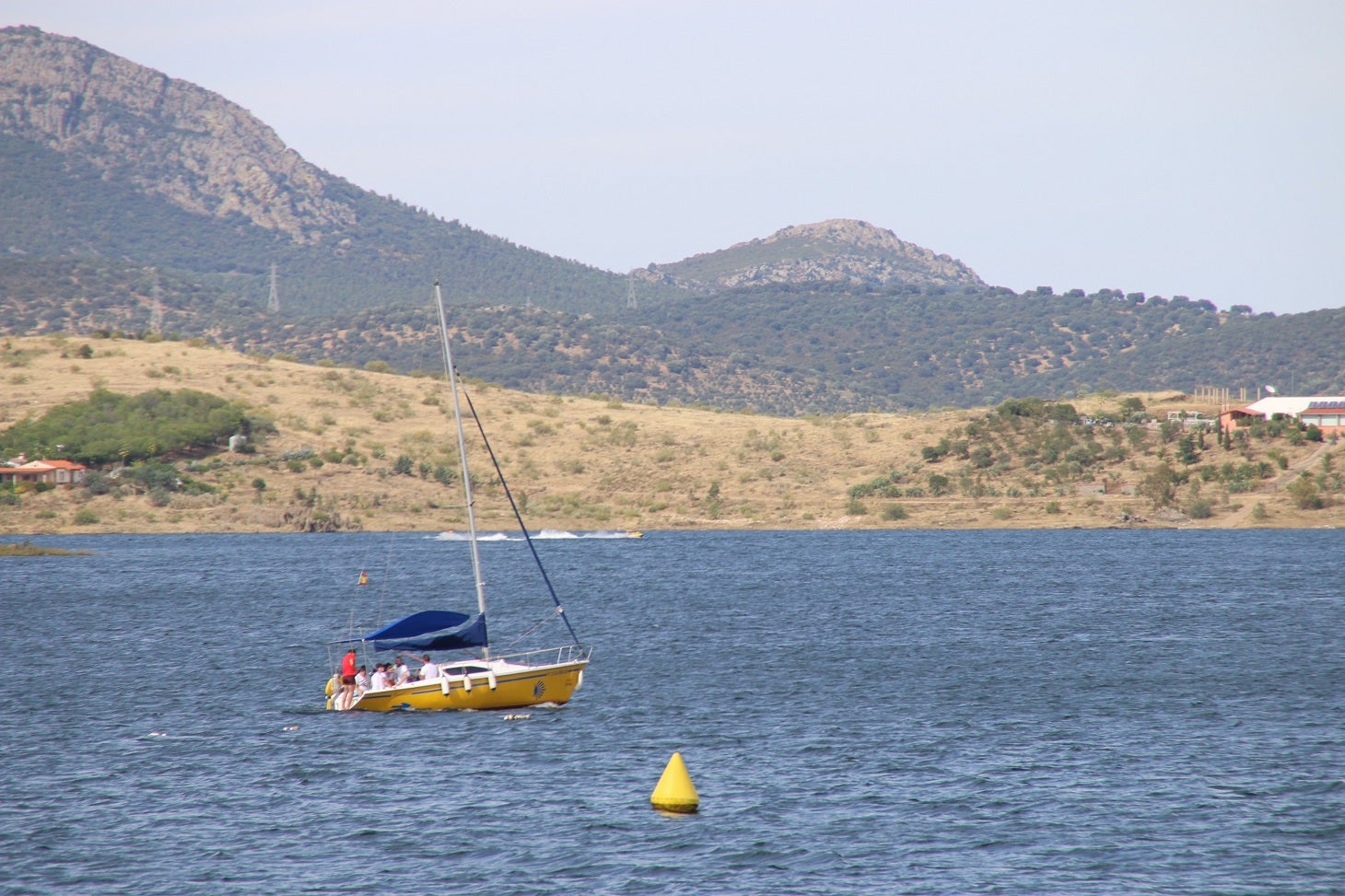 Playa Costa Alegre de Campanario en el Pantano de Orellana. 