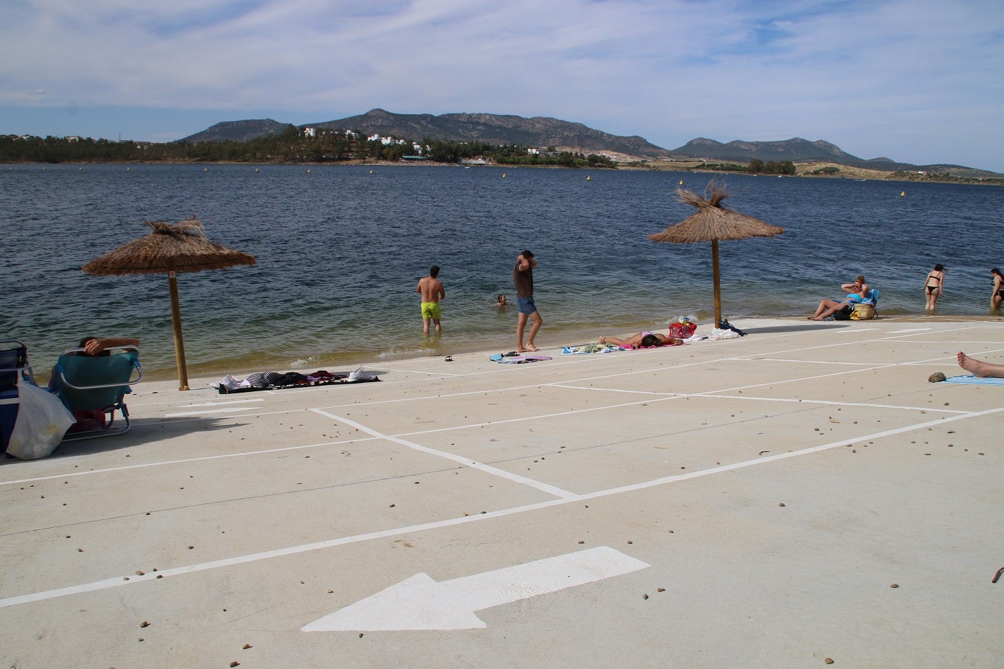 Playa Costa Alegre de Campanario en el Pantano de Orellana. 