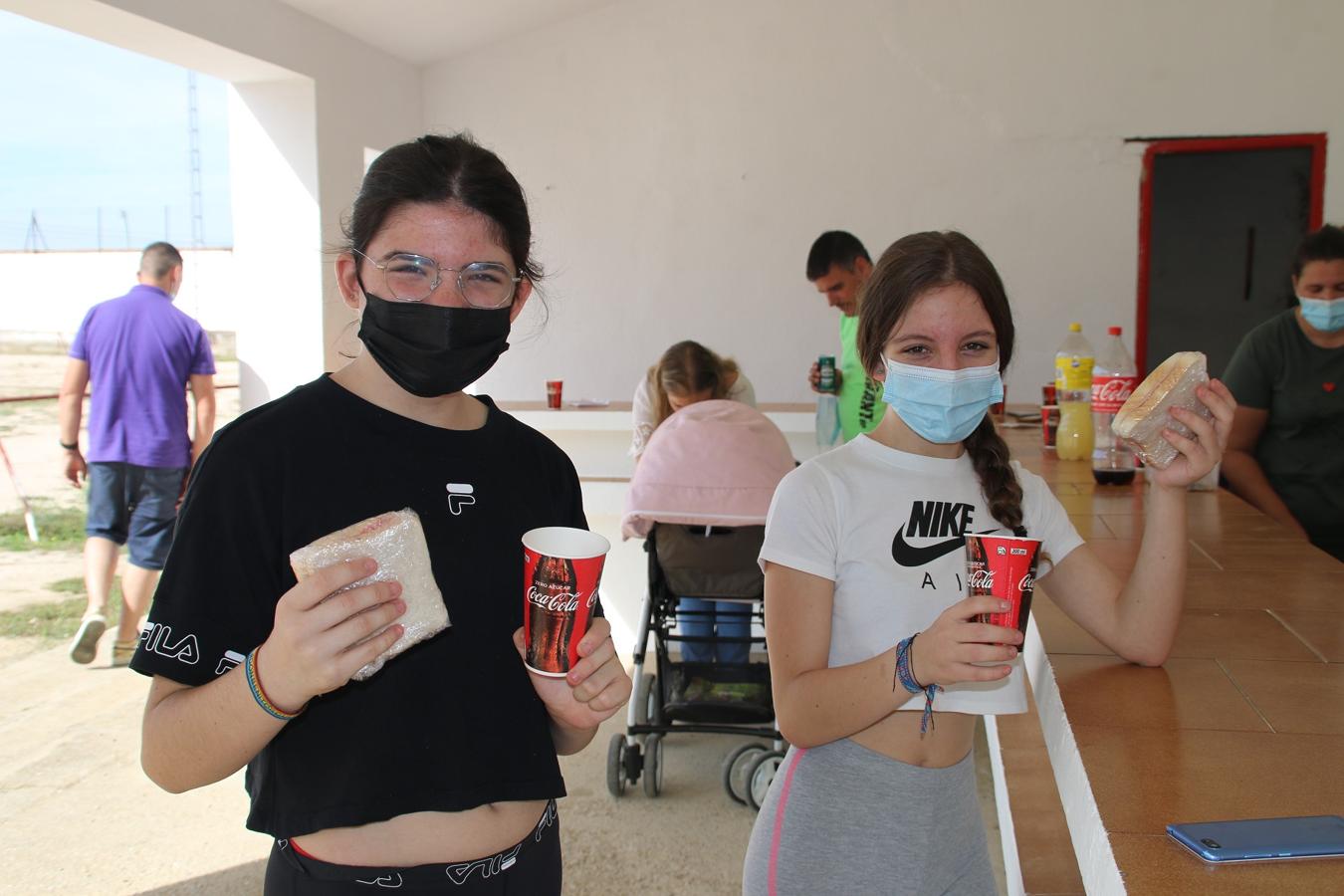 Participantes en la carrera solidaria por los afectados por el volcán canario. 