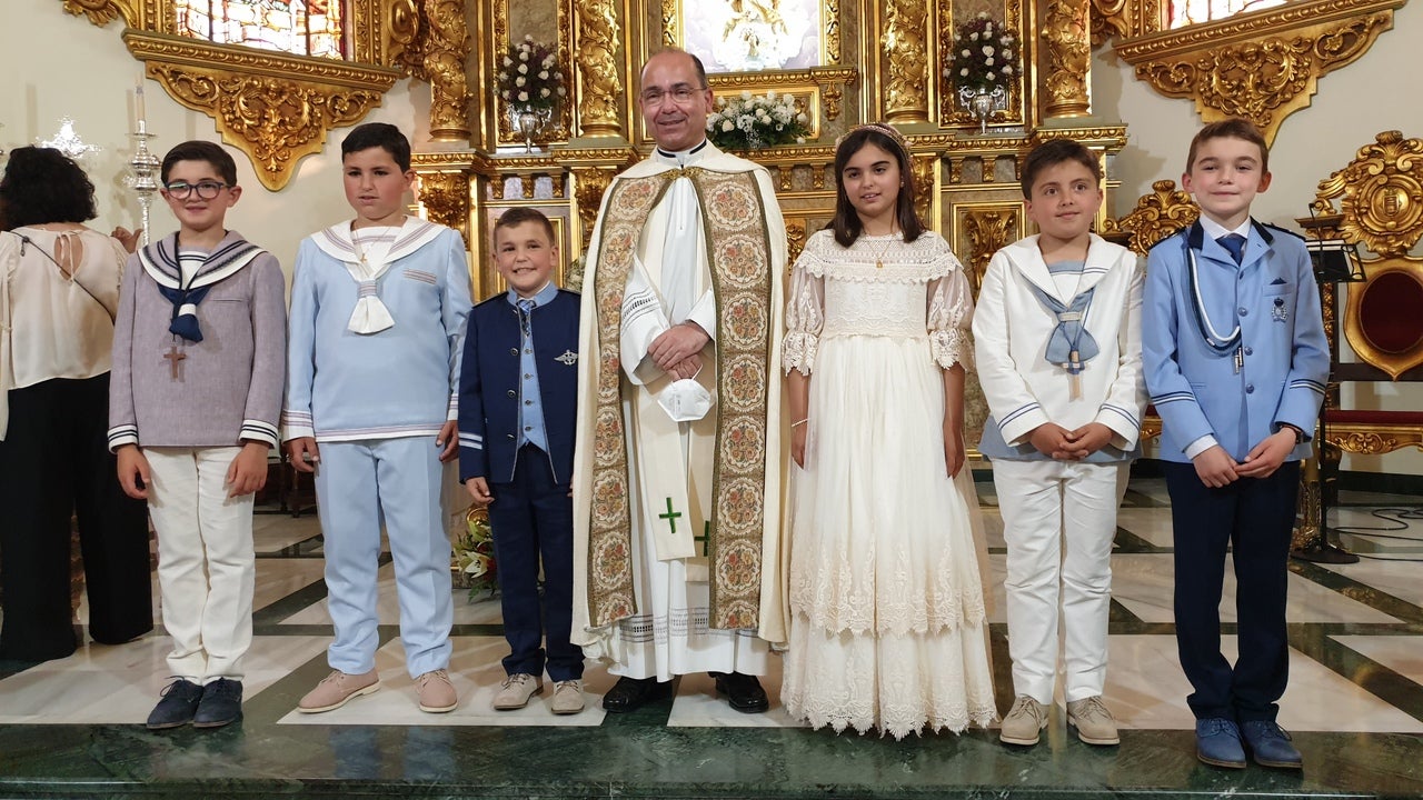 Los campanarienses acompañaron a la Virgen de Piedraescrita en la eucaristía y posterior procesión. 
