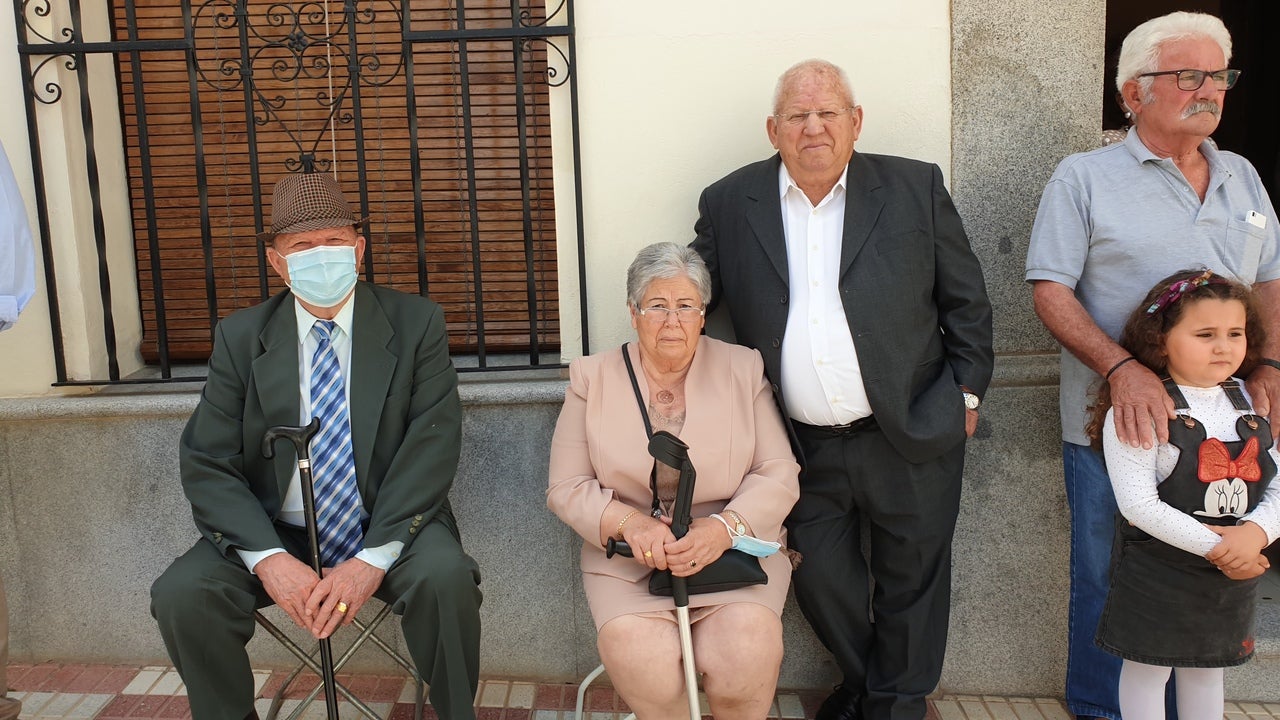 Los campanarienses acompañaron a la Virgen de Piedraescrita en la eucaristía y posterior procesión. 