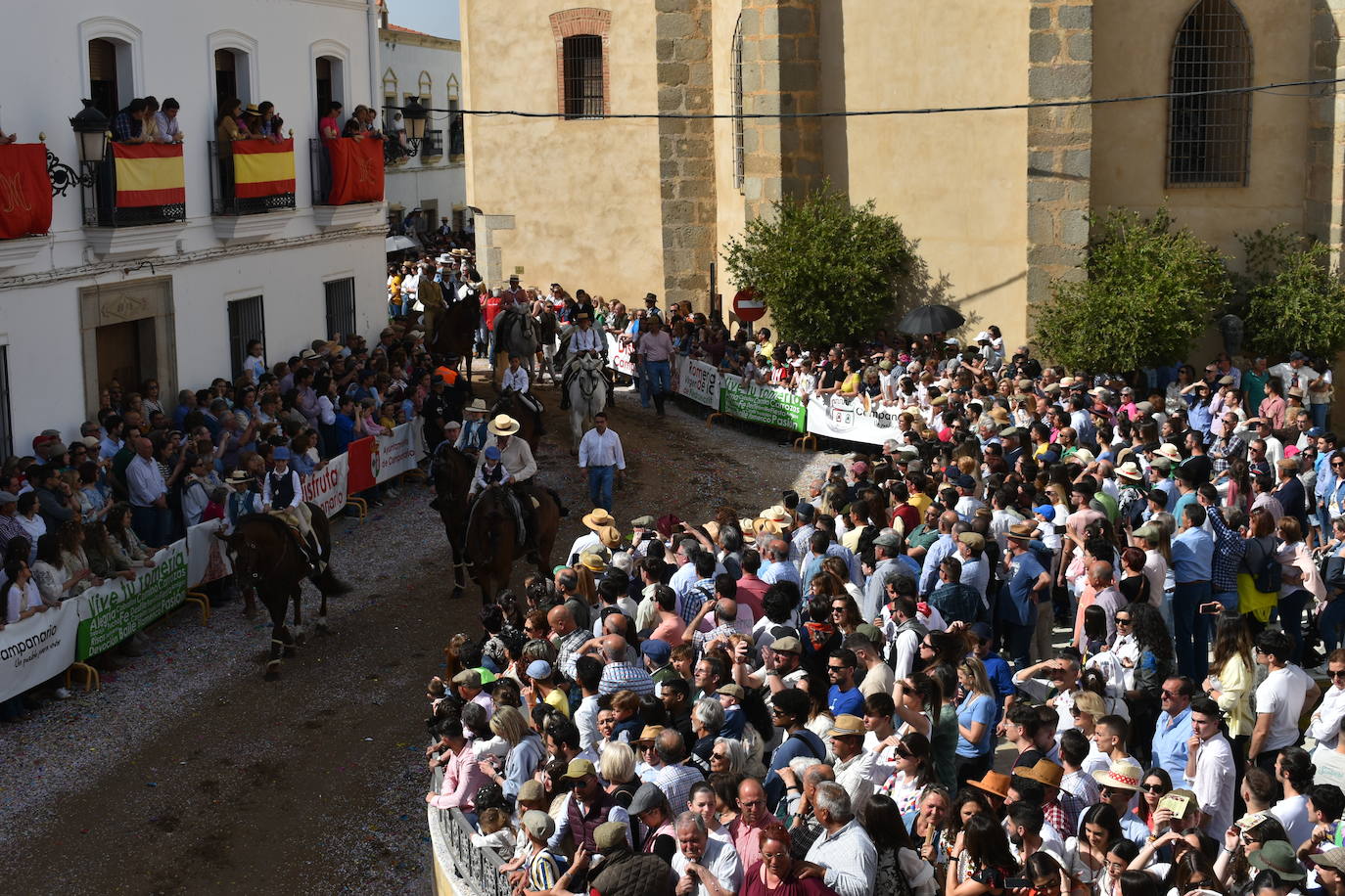 Fotos Desfile de carrozas y caballerías Romería de Piedraescrita 2023