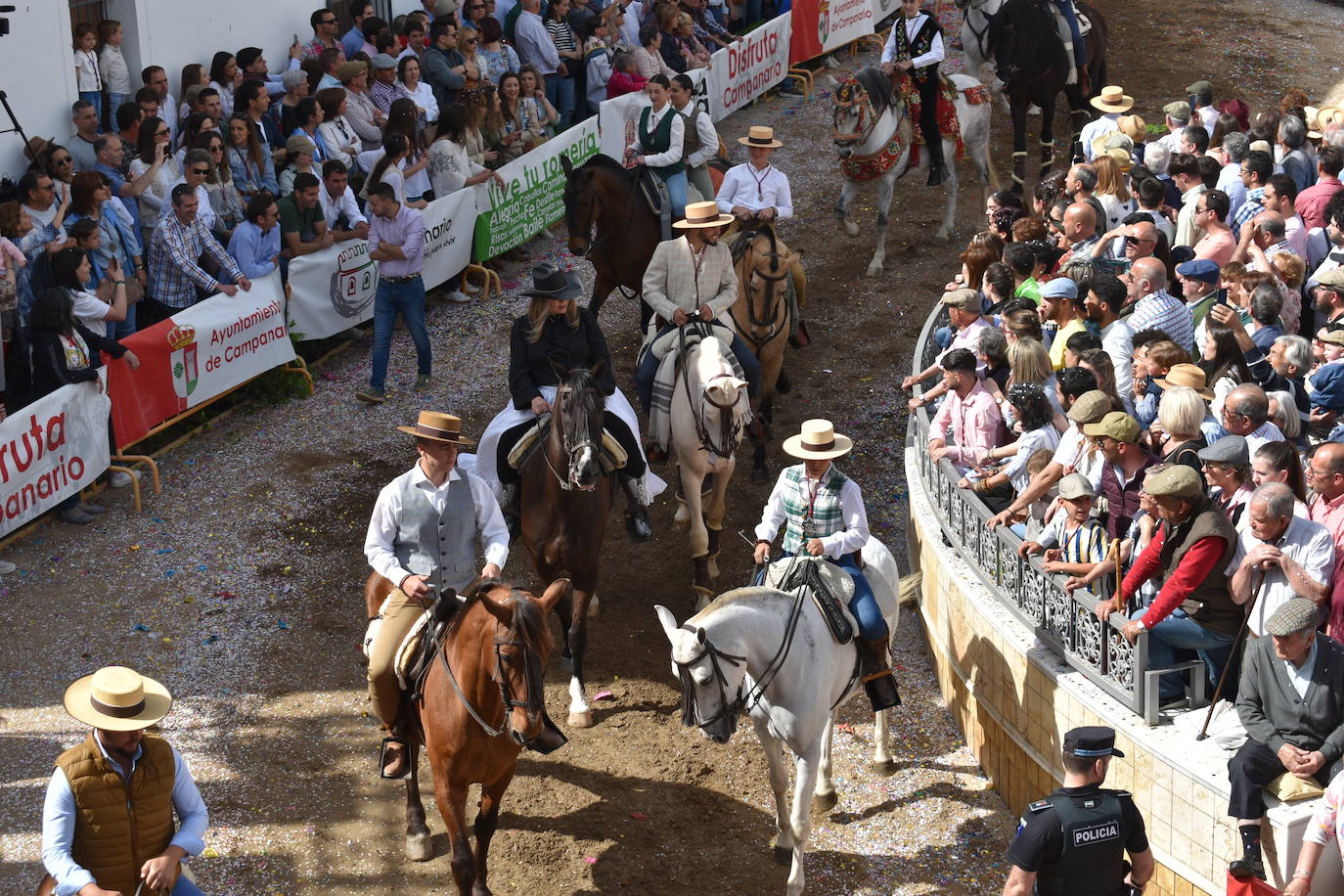 Fotos Desfile de carrozas y caballerías Romería de Piedraescrita 2023