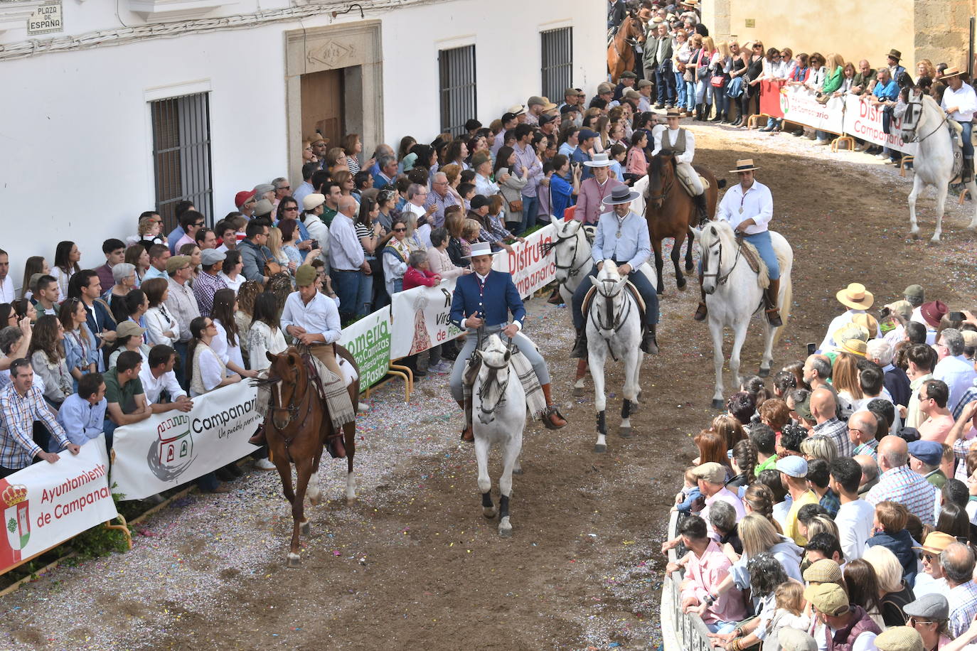 Fotos Desfile de carrozas y caballerías Romería de Piedraescrita 2023