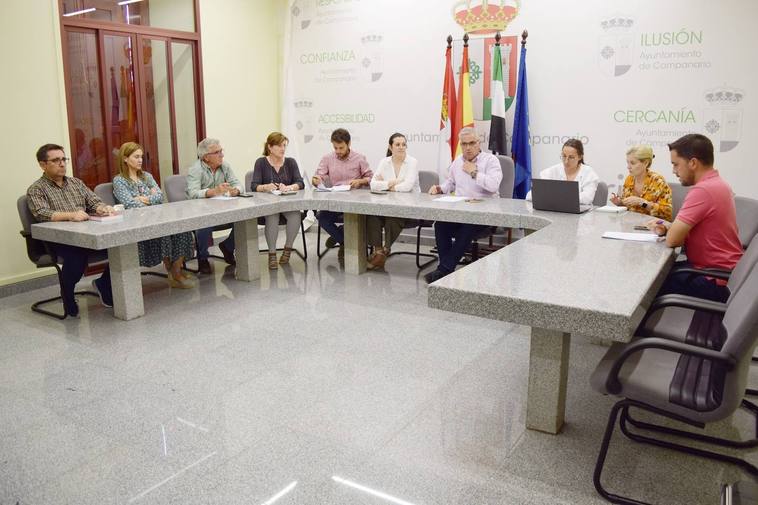 Pleno de Campanario en el que se celebró el sorteo para elegir a los miembros de las Mesas electorales del 28-M