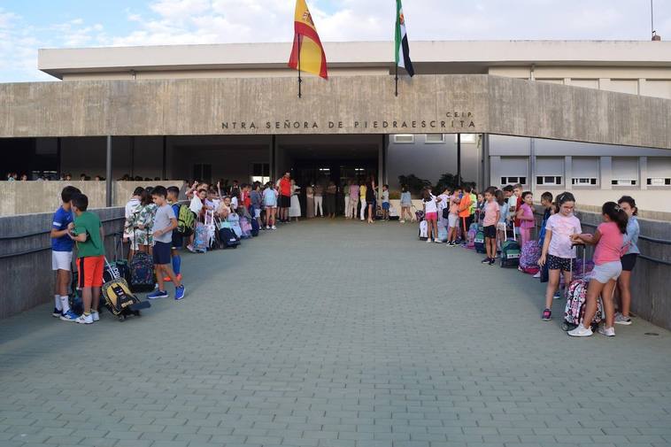 Operación 'Vuelta al cole' con 292 alumnos de infantil y primaria