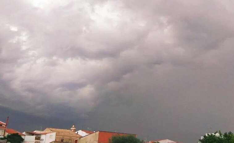 El 112 Extremadura informa de alerta amarilla por tormentas