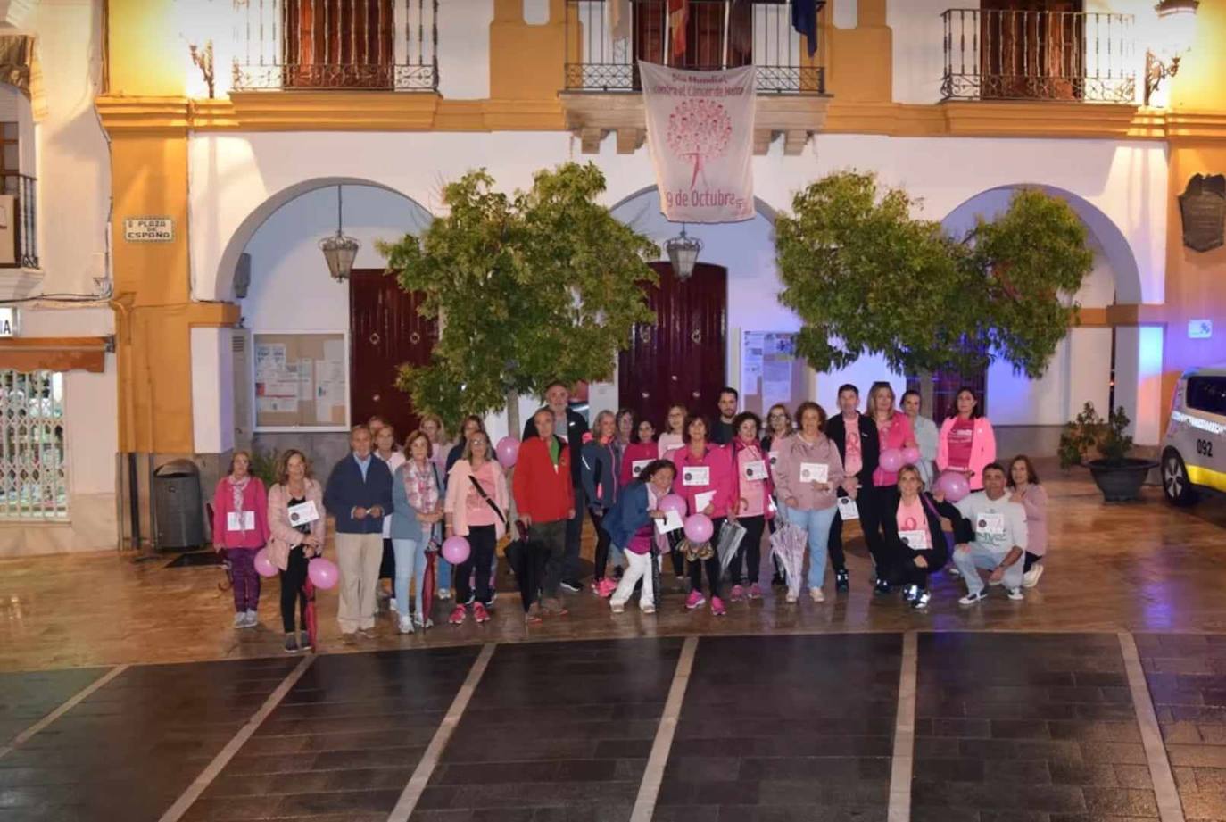 Los campanarienses celebraron su tradicional Marcha Rosa en la lucha contra el cáncer de mama