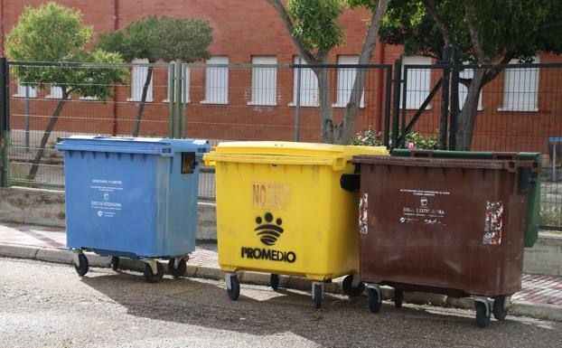 La localidad lanza la campaña de reciclaje &#039;Te quiero limpio, Campanario&#039;