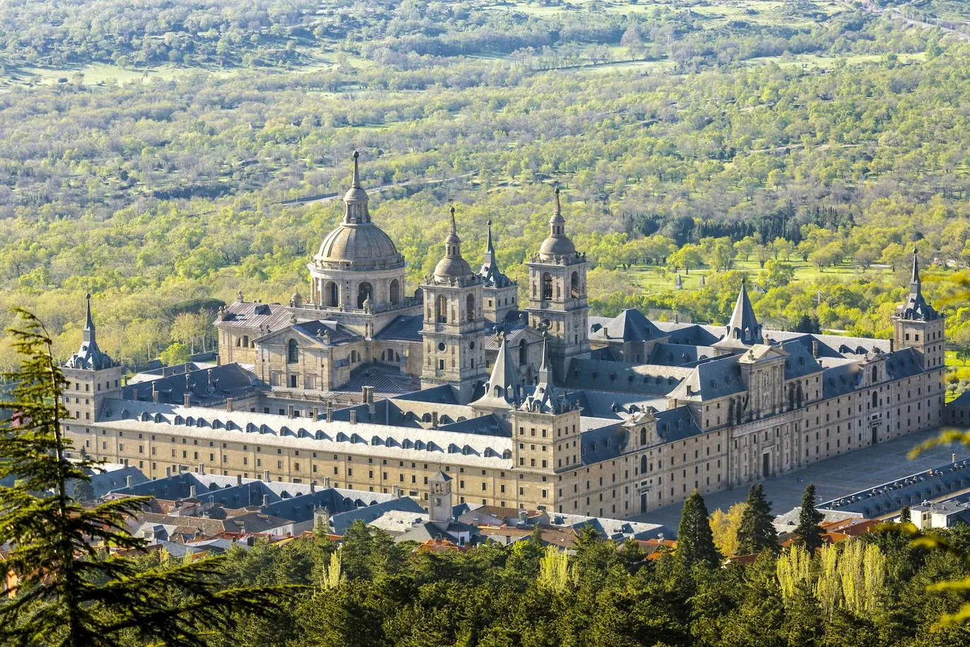 Campanario organiza un viaje turístico a Segovia, Ávila, La Granja y San Lorenzo de El Escorial