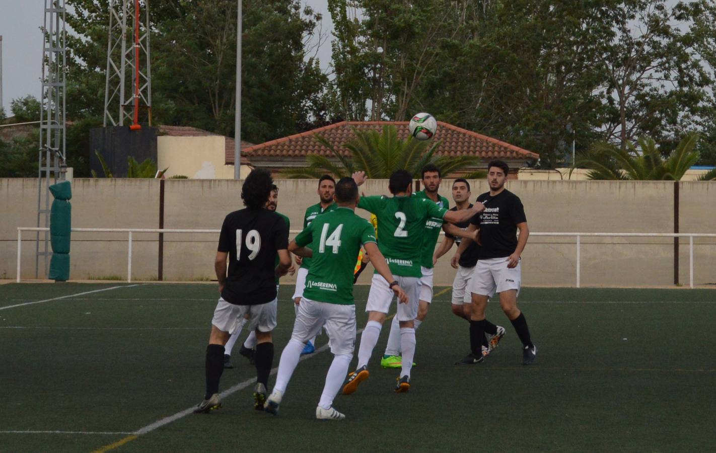 El Campanario Atlético golea al Talarrubias (6-1) y sigue colíder